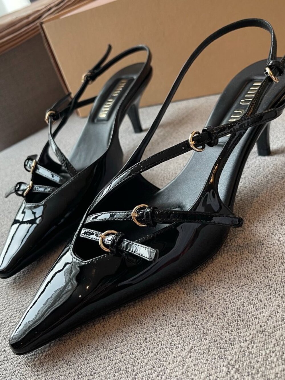 Miu Miu Patent Leather Strappy Pointed-Toe Open-Back High-Heeled Sandals - Picture 5 of 8